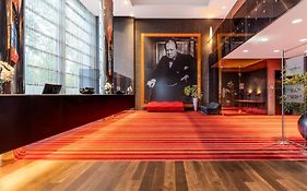Plaza Premium Grand Winston